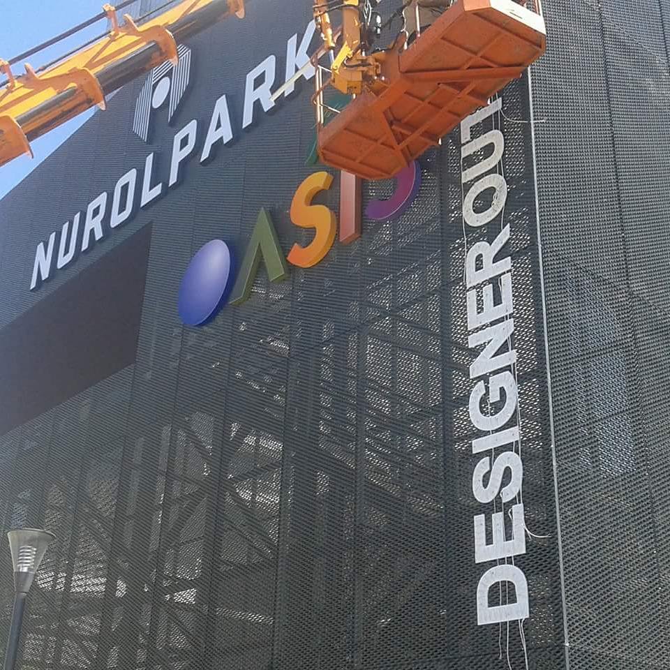 İstanbul Atasun Optik mağazası boya yenileme çalışması